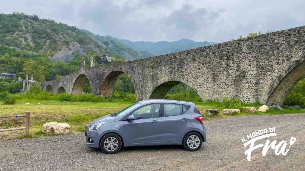 La Hyundai i10 e il Ponte del diavolo - Bobbio (PC)
