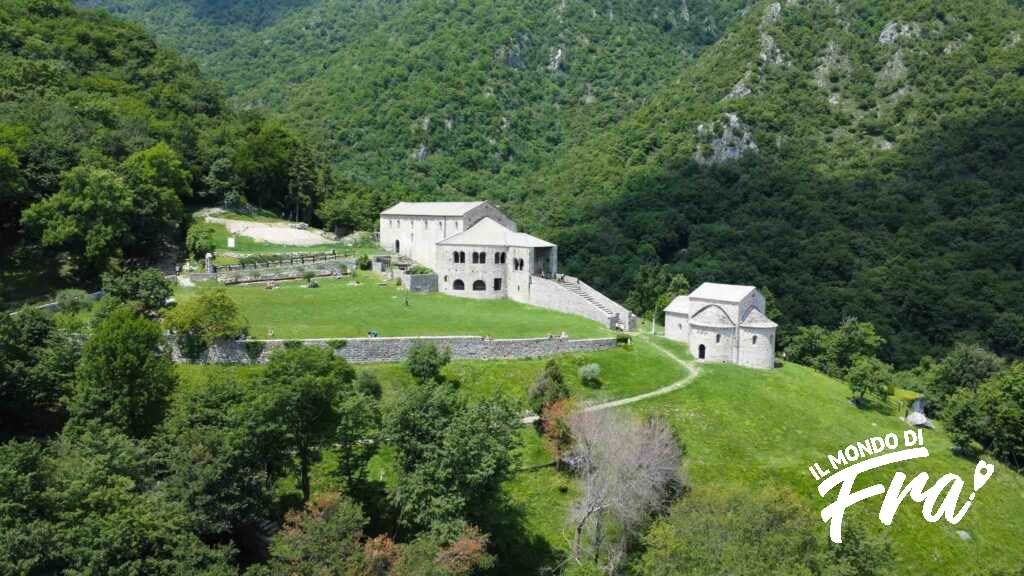 Com'è l'Abbazia di San Pietro al Monte a Civate