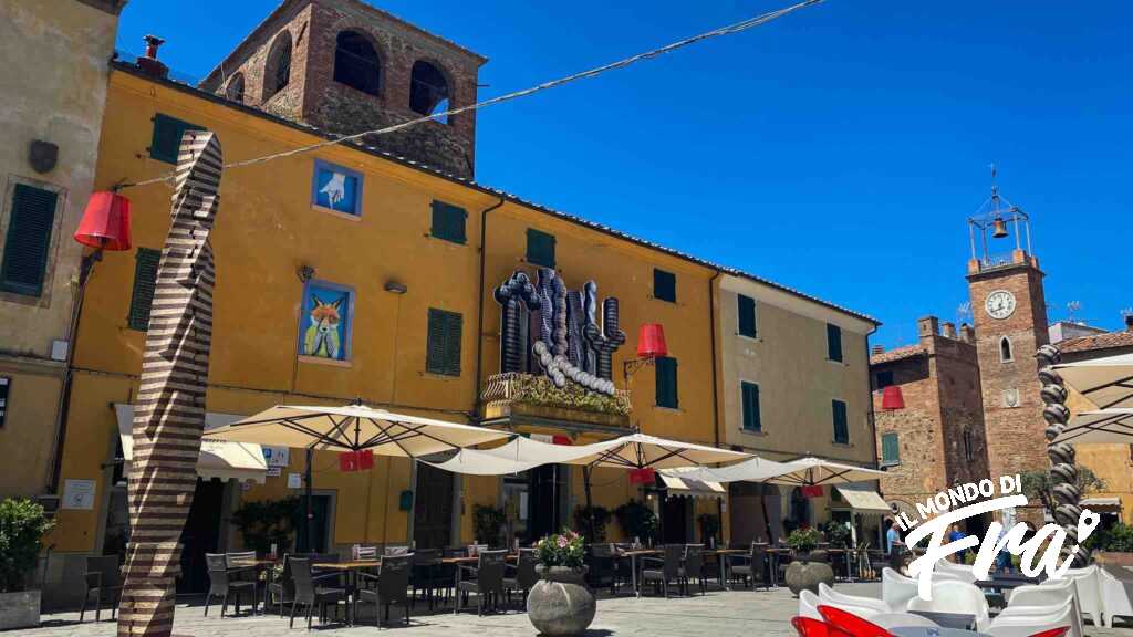 Piazza Vittorio Veneto, Lajatico